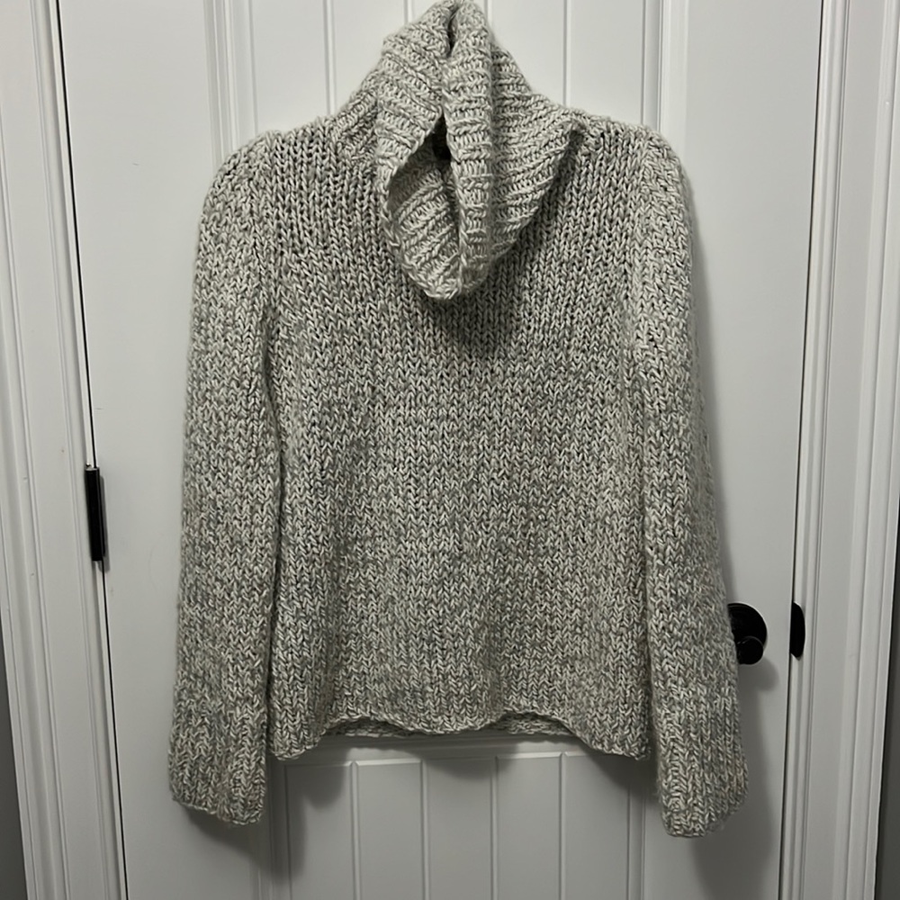 Express Handknit sweater size medium good condition
